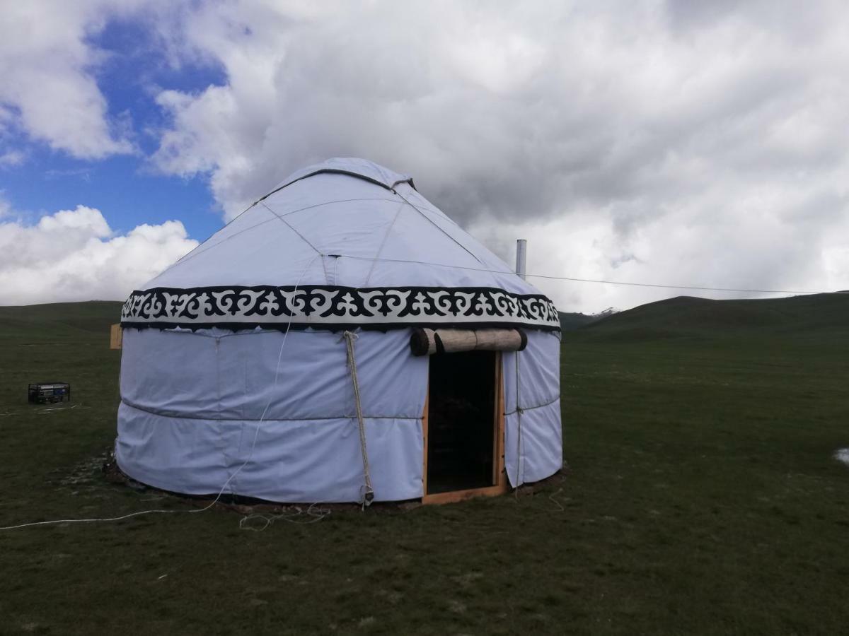 Yurt Camp Muras In Song Kol Lake Hotel Kochkor Exterior foto